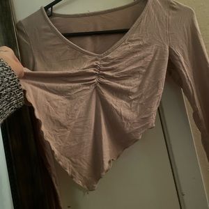 Beige cropped+rutched top!